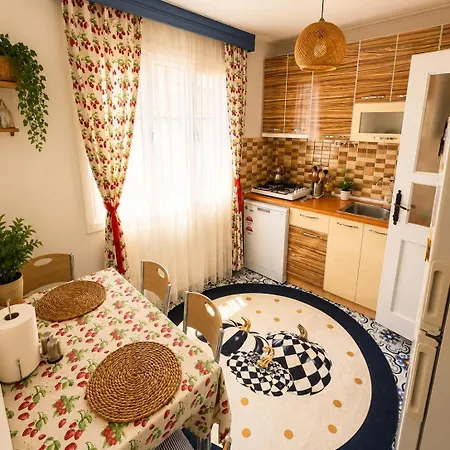 Cunda Bebekli Apartman